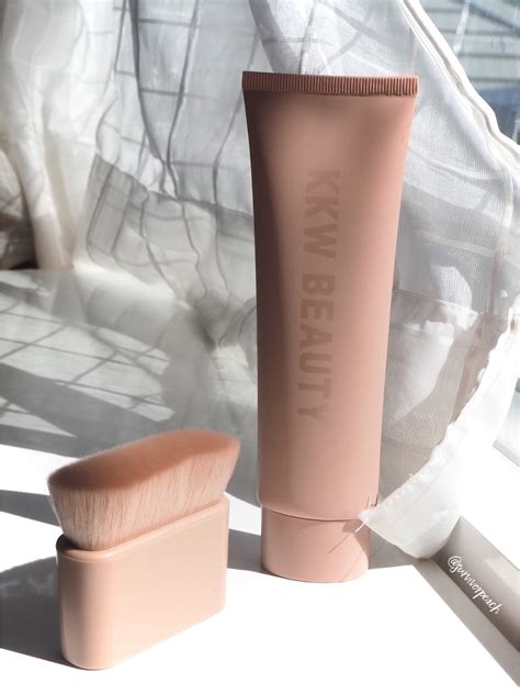 kkw skin perfecting body foundation